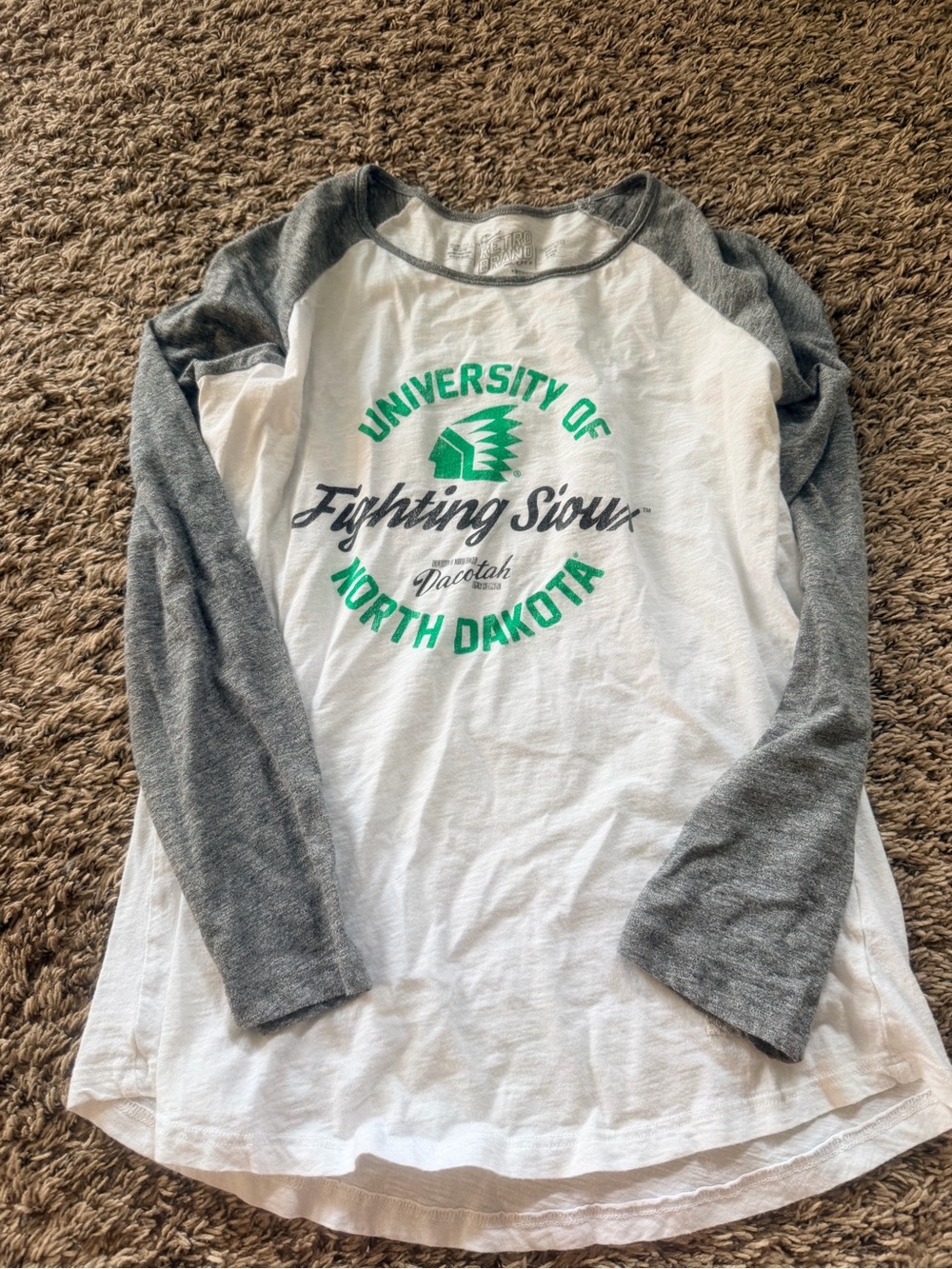 University of North Dakota Fighting Sioux Raglan Tee - White & Gray